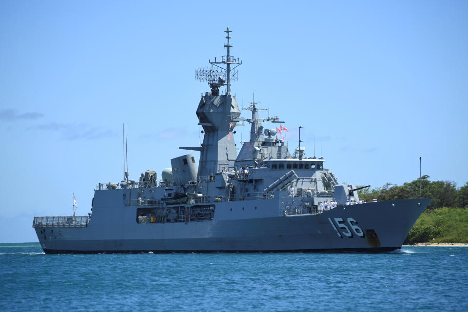 菲律賓和澳洲25日展開雙方在南海的第一次聯合海空巡邏任務。圖為澳洲「土烏巴艦」（HMAS Toowoomba）。（U.S. Navy/Mass Communication Specialist 1st Class Holly L. Herline/Handout/路透社資料照）