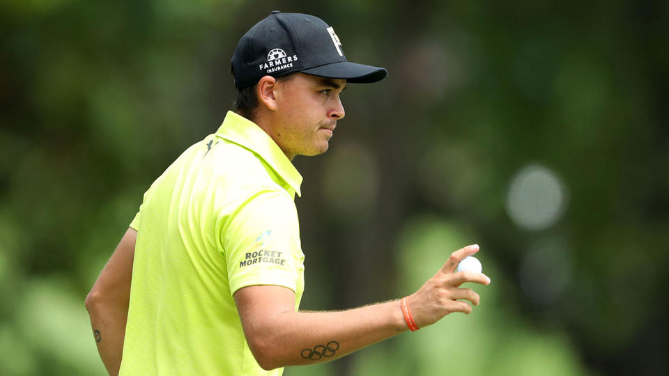 Fowler wore yellow in honour of Lyle. Pic: Getty