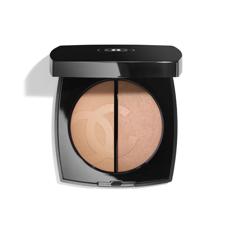 2. Apply Blended Highlighter And Bronzer