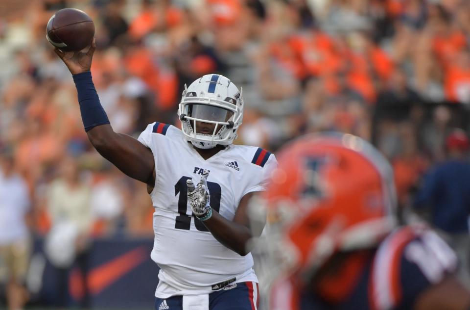 Sep 23, 2023; Champaign, Illinois, USA;  Florida Atlantic Owls quarterback Daniel Richardson (10) passes during the second half against the Illinois Fighting Illini at Memorial Stadium. Mandatory Credit: Ron Johnson-USA TODAY Sports