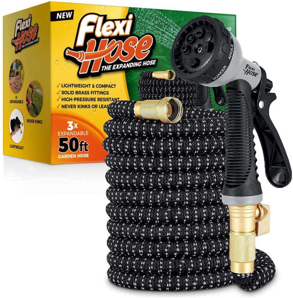 Flexi Hose with 8 Function Nozzle. Image via Amazon.