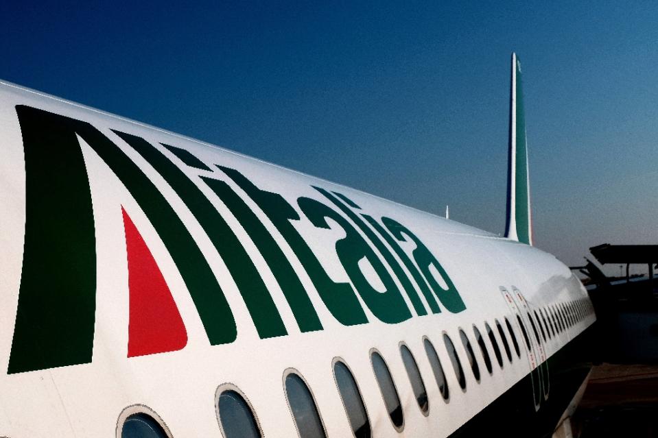 Resta l’incognita sul futuro di circa 6mila lavoratori su 12mila, praticamente la metà del totale dei dipendenti Alitalia.