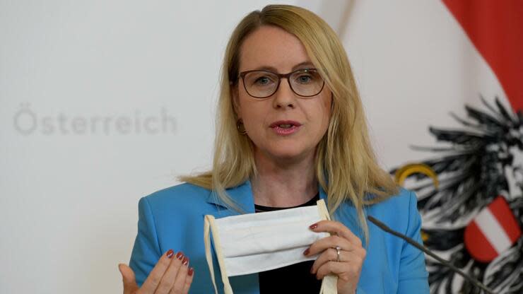 Österreichs Wirtschaftsministerin plädiert dafür, Produktionsstandorte wieder in die EU zu verlagern. Foto: dpa