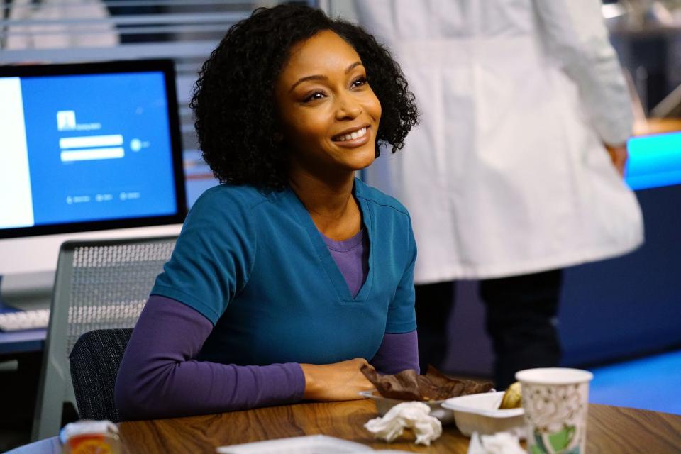 Yaya DaCosta as April Sexton