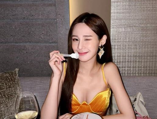 百萬粉絲＋不科學身材！世界百大美女的大馬Angelababy