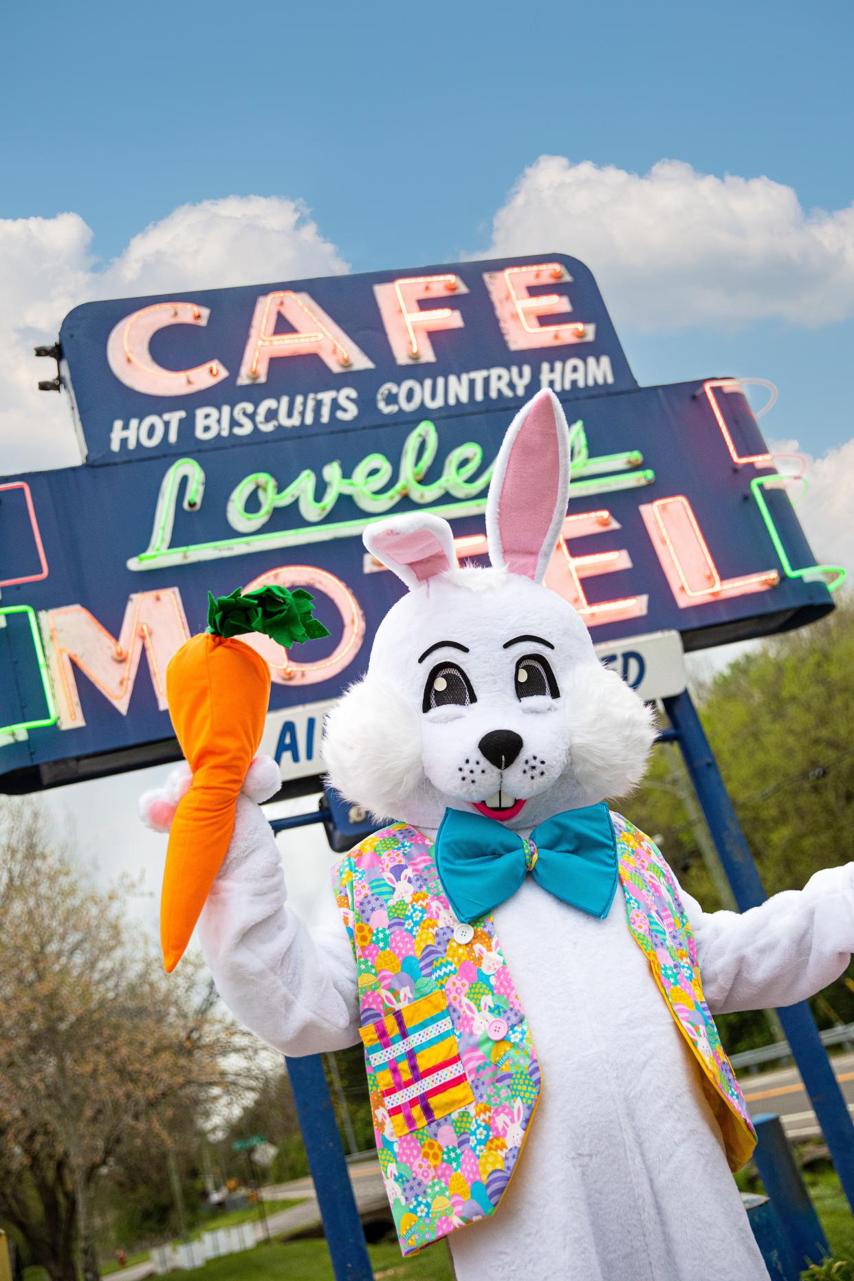 The Biscuit Bunny pays a visit to Loveless Cafe.