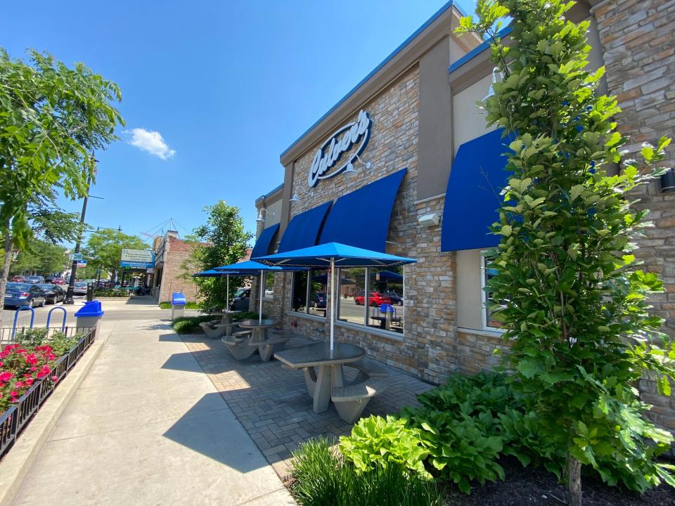 Culver's exterior in Chicago with seating area