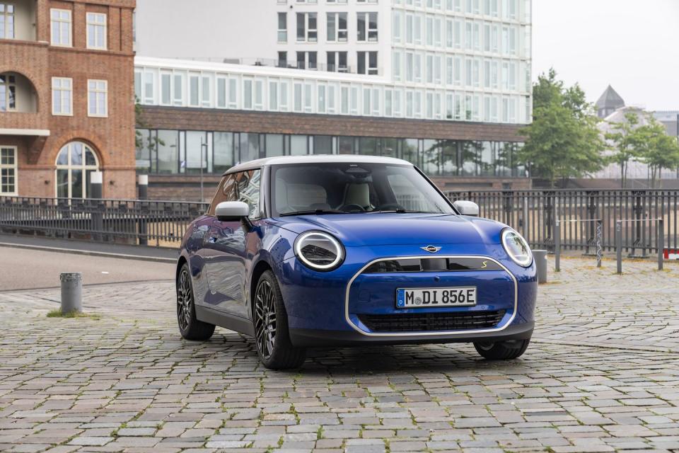 2025 mini cooper se