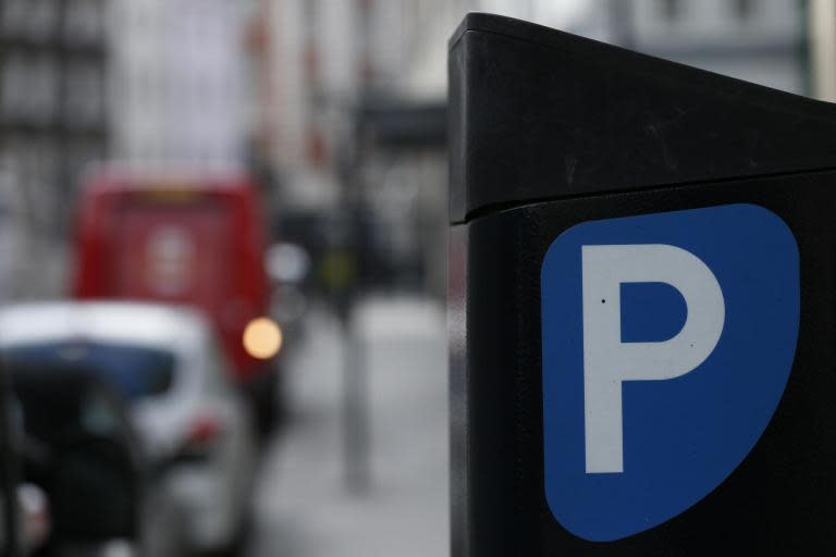 Row as Kensington and Chelsea council rips out meters to offer only cashless parking