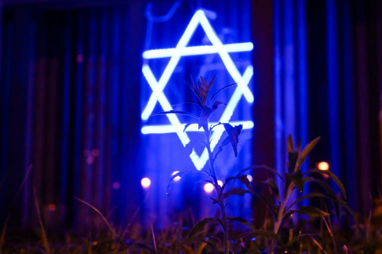 In Nordrhein-Westfalen ist bei der Zahl antisemitischer Straftaten ein neuer Höchststand verzeichnet worden. Im Jahr 2023 wurden 547 solcher Straftaten dokumentiert, wie die Antisemitismusbeauftrage Sabine Leutheusser-Schnarrenberger mitteilte. (Ina FASSBENDER)