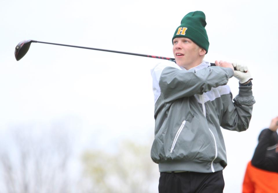 Rory Sturos de Howell disparó 72 para empatar en el tercer lugar en el torneo de golf de pretemporada de KLAA el martes 23 de abril de 2024 en el campo de golf Kensington Metropark.