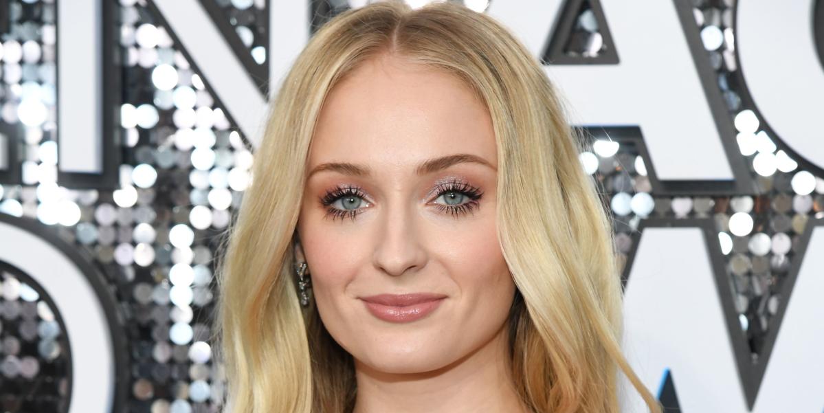 Sophie Turner's New Blunt Bangs Mean Winter Beauty Is Coming