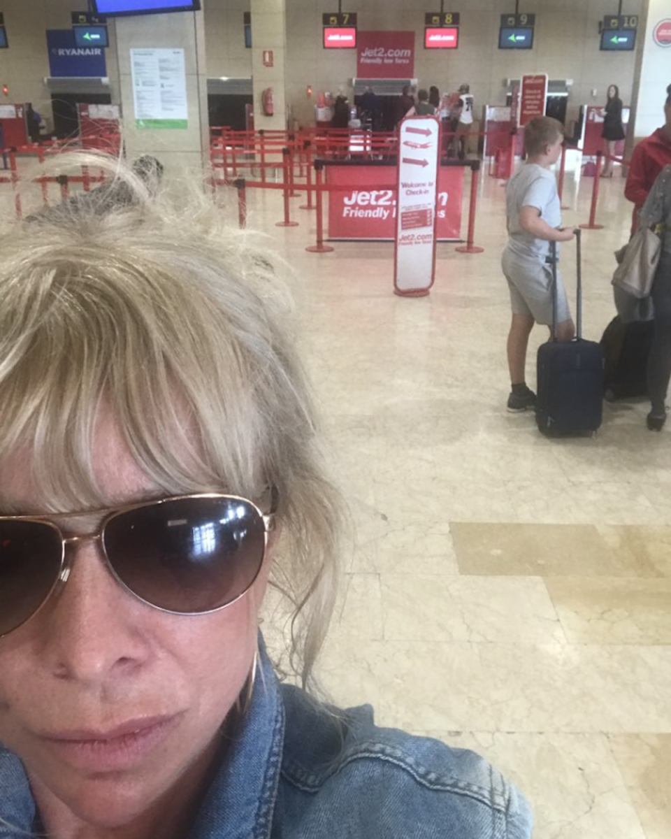 Jo Wood shared her travel trauma with her 12,500 followers on Twitter (Photo: Twitter/JoWoodOfficial)