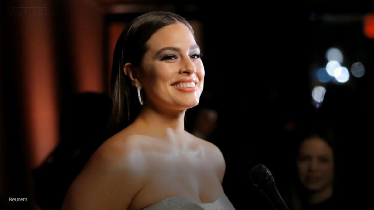 Ashley Graham Shares First Photo And Names Of Her Twin Boys One Month After Giving Birth Video 2479