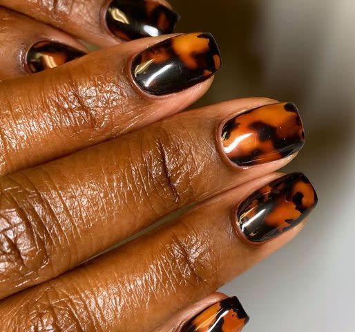 <p><a href="https://www.instagram.com/brownluxenails/" data-component="link" data-source="inlineLink" data-type="externalLink" data-ordinal="1">@brownluxenails</a> / Instagram</p>