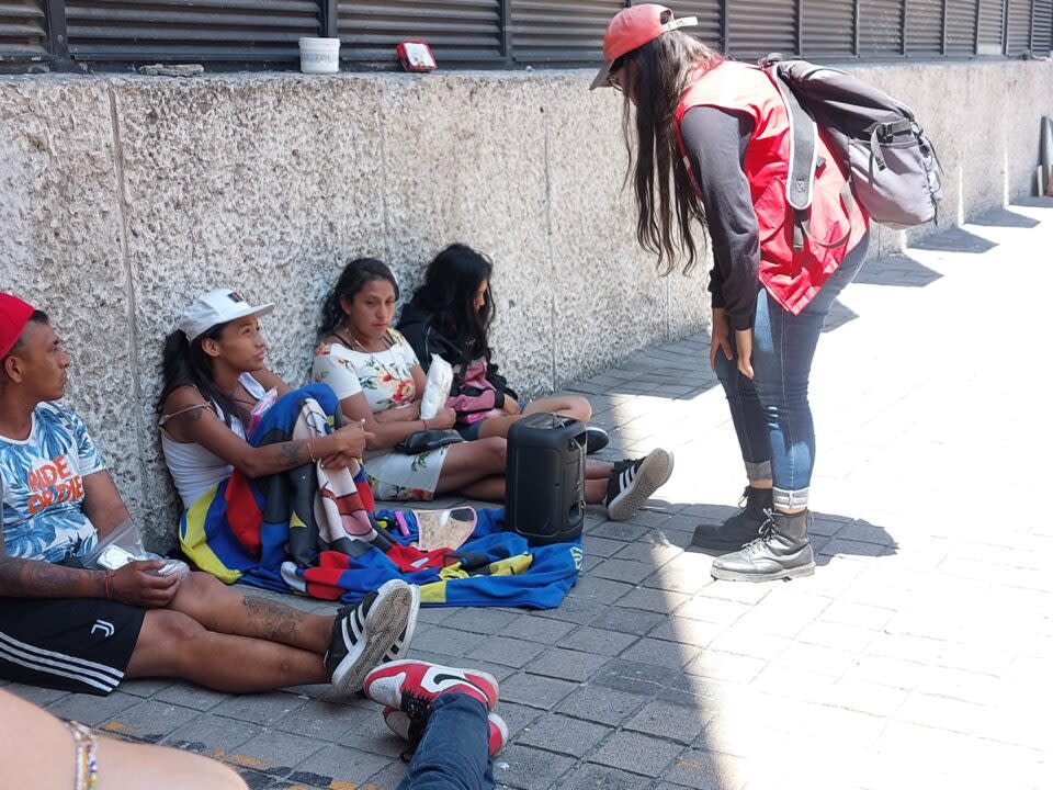 “Solo nos echamos aire”: la ola de calor en la CDMX afecta a poblaciones callejeras con quemaduras e insolación FOTOS: Eréndira Aquino