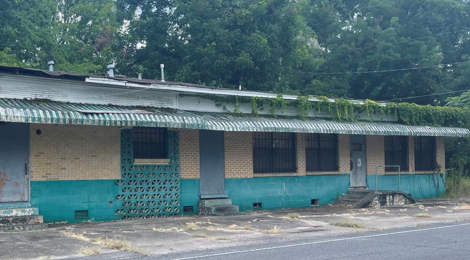 Robinson Business College, located at 604 Jack McEnergy Avenue, was added to the National Register of Historic Places on April 18, 1997.