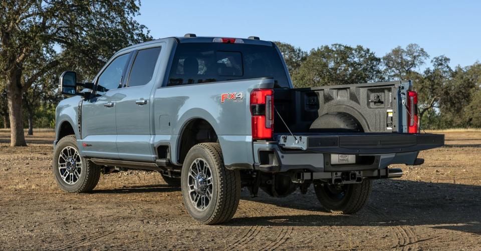 View Photos of the 2023 Ford Super Duty