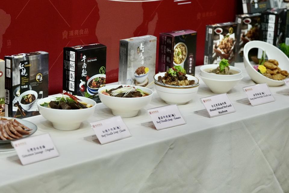 國訓中心表示，特別與漢典食品集團合作，提供客製化餐點。（李宇政攝）