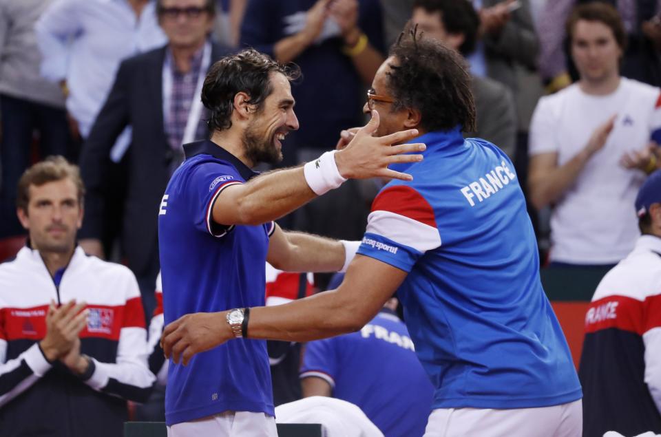 Jérémy Chardy déroule face à Evans et met les Français sur orbite.