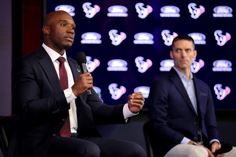 texans-free-agency-signal-draft-decision-no-12-overall