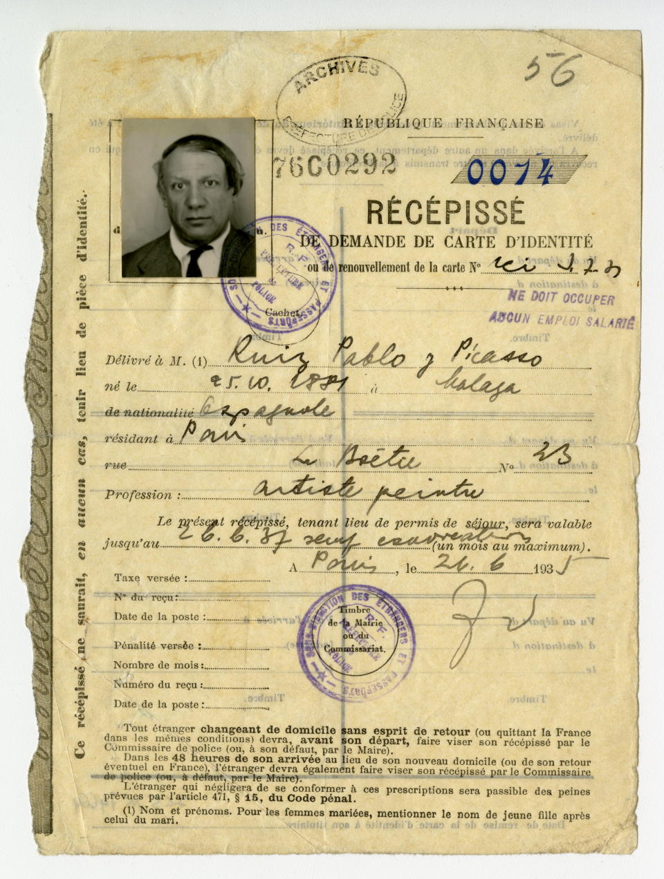 "Official receipt from Picasso’s request for a foreigner’s identity card, 1935<span class="copyright">Courtesy of the Archives de la Préfecture de Police de Paris</span>