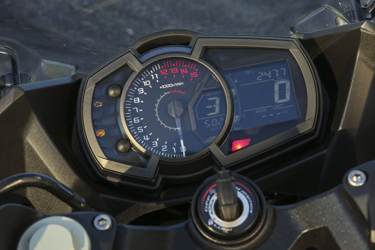 The Ninja 400’s instrument display is high-quality and full of information. It’s also easy to read while riding.