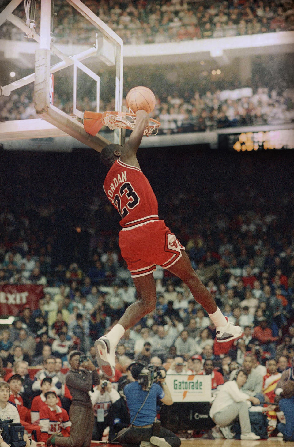 Michael Jordan於1988年灌籃大賽衛冕成功。（AP Photo/John Swart）