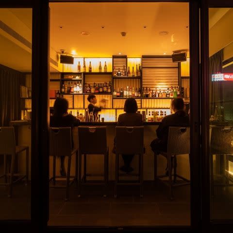集結世界一流酒莊酩酒的空中酒廊「Lounge Vino」位於慕舍酒店頂樓  PHOTO CREDIT: DR.
