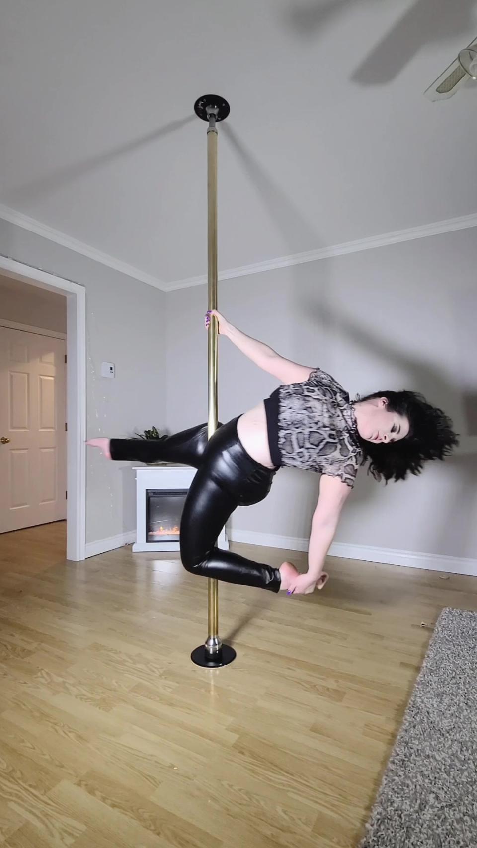 jessica uses pole dancing for weight loss
