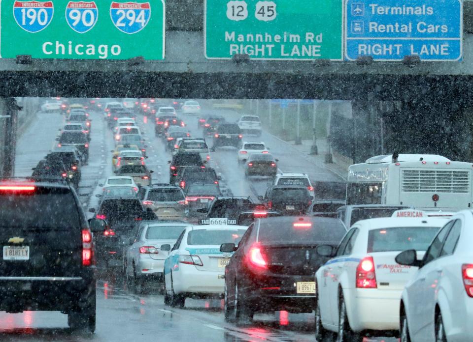 Heavy traffic on Interstate 190 near O'Hare International Airport in Chicago on Nov. 25, 2018. A winter storm is expected to dump snow across the Midwest, on one of the busiest travel days of the year.