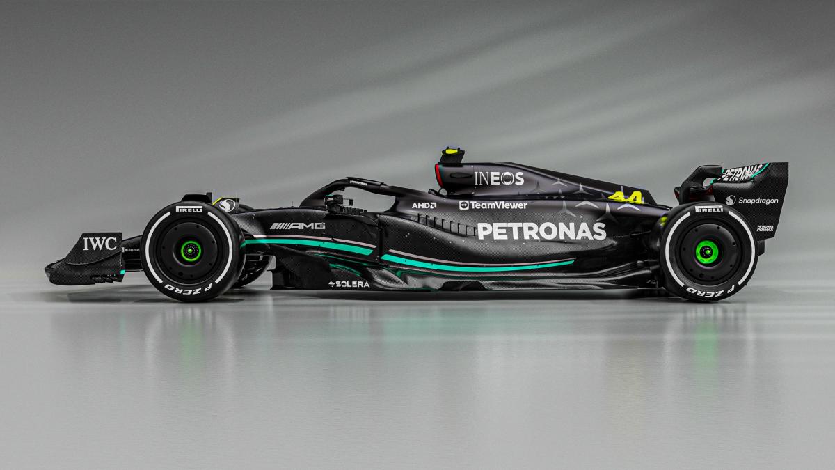 Mercedes go back to black for the new Formula One season - Yahoo Sport