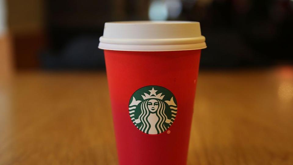 is starbucks open on christmas day 2019