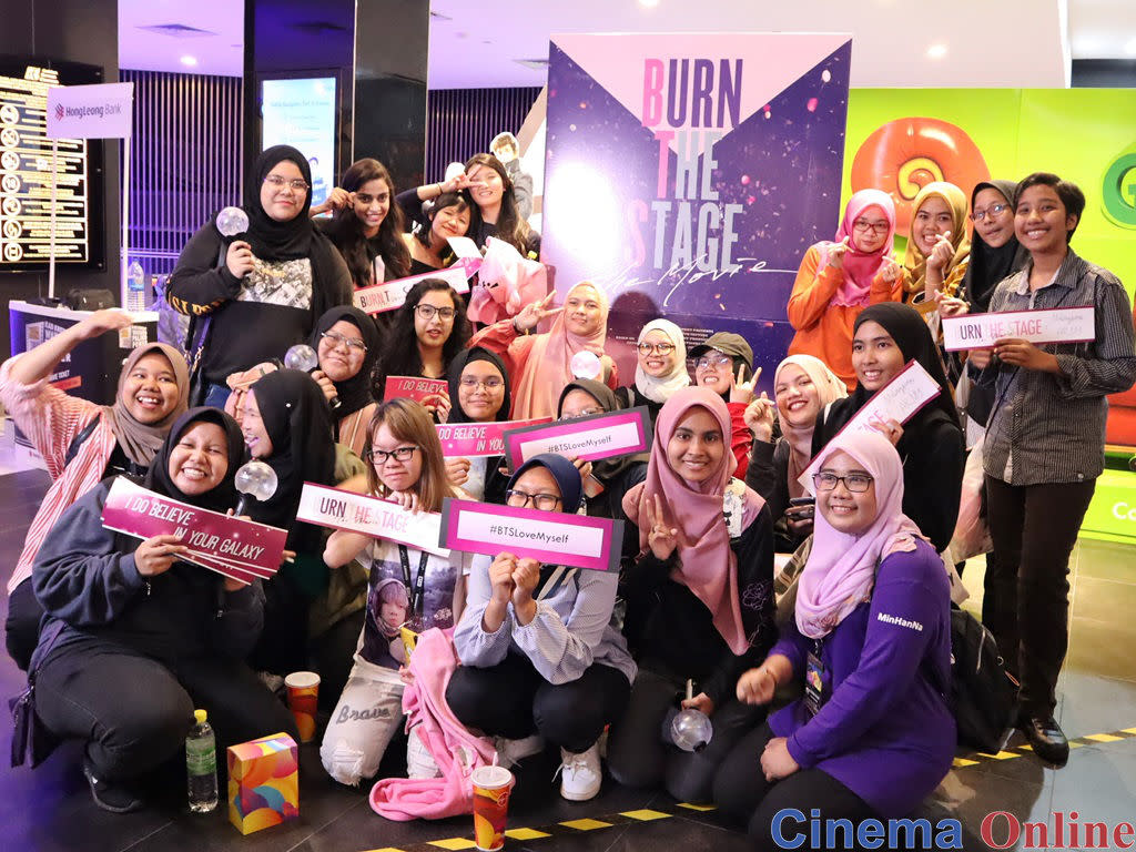 BTS Army who couldn't wait to watch "Burn the Stage: The Movie".