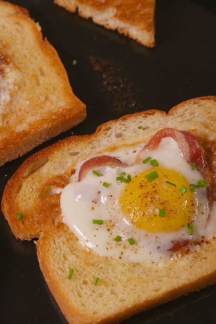 Bacon Egg-In-A-Heart