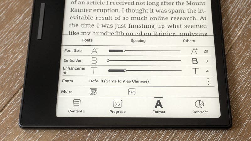 A close-up of the text formatting options panel on the Onyx Boox Leaf 2 e-reader.