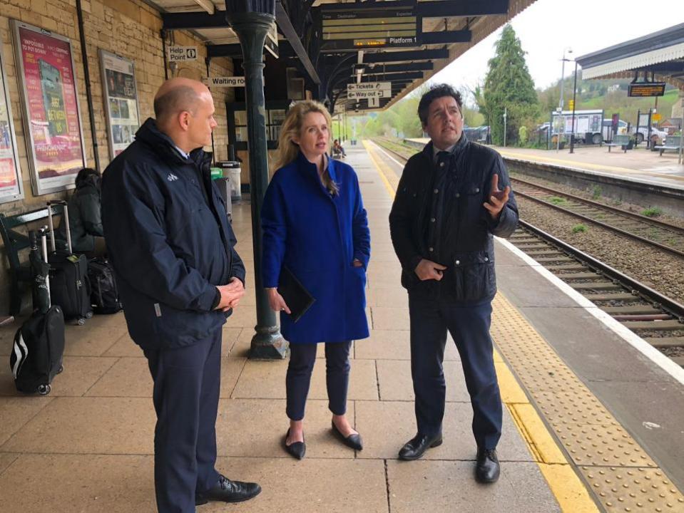 Stroud News and Journal: Stroud Station Rail Minister and Joe Graham of GWR