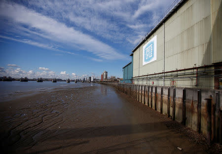 A general view shows a Tate & Lyle refinery by the river Thames in east London, Britain October 10, 2016. REUTERS/Peter Nicholls