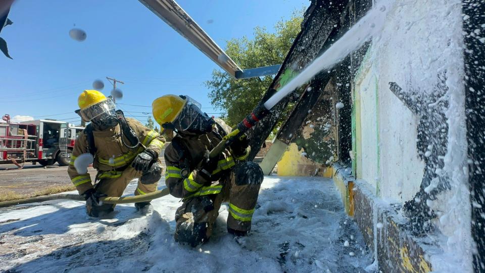 El Paso firefighters battle an arson fire on Aug. 1 at a vacant former House of Taste restaurant on Tetons Drive next to Sunrise Village shopping center in Northeast El Paso.