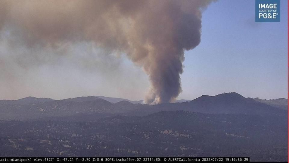 A photo of the Oak Fire, which is burning in the Midpines area of Mariposa County, is shown on July 22, 2022.