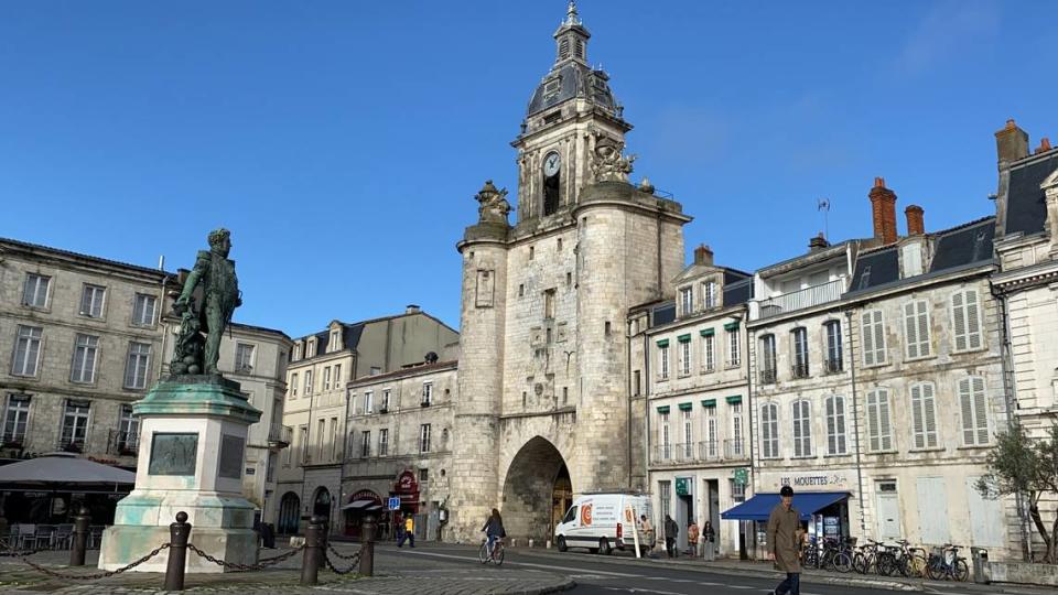 La gran Torre del Reloj de La Rochelle.