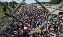 <p>Thousands of activists march onto Chicago Dan Ryan Expressway to protest violence in the city on July 7, 2018 in Chicago, Ill. (Photo: Kamil Krzaczynski/Getty Images) </p>