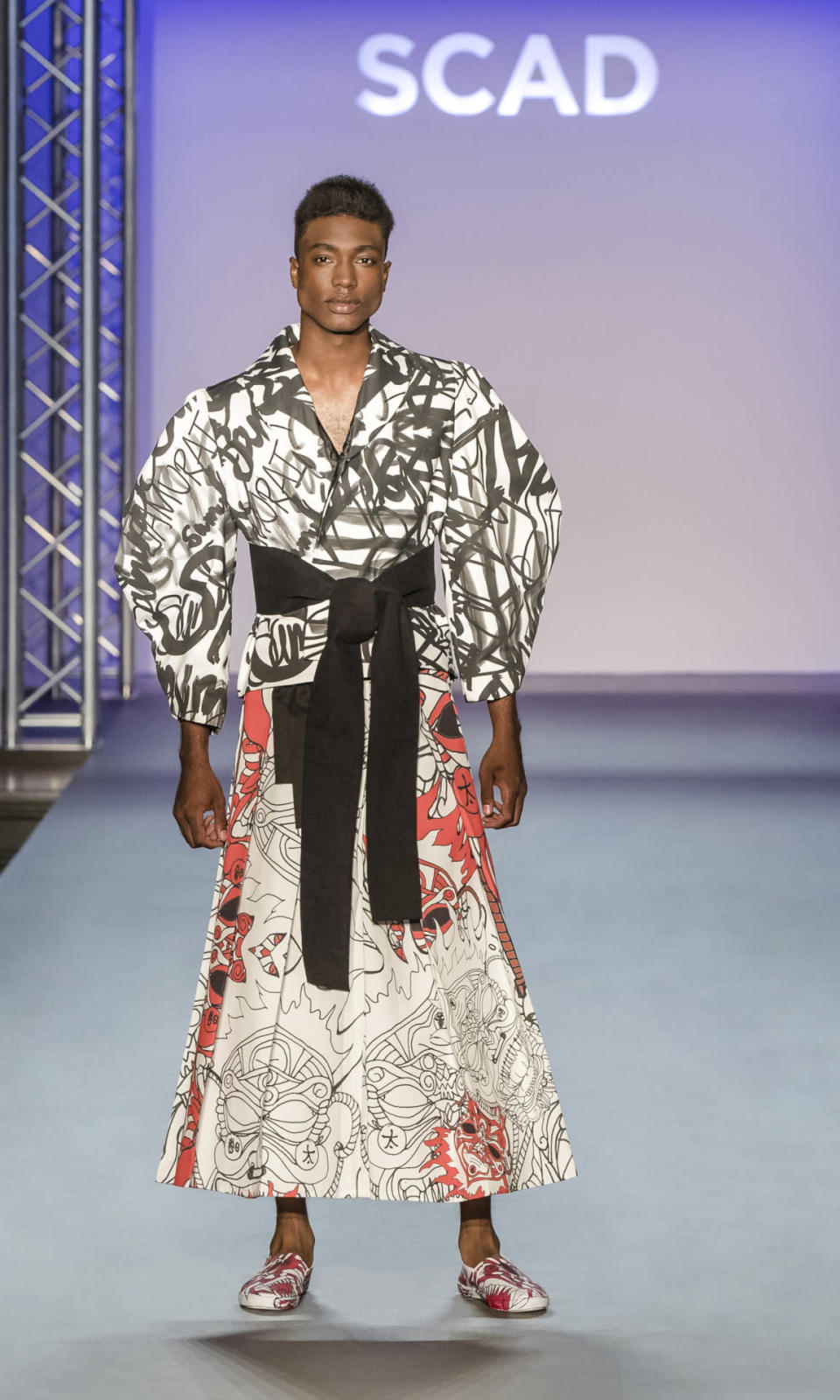 SCAD graduate Taehoo Hwang’s designs featured exaggerated shapes and an intricate clash of painterly prints.
