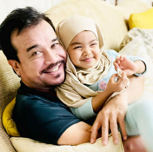 Siti's daughter is certainly Daddy's girl