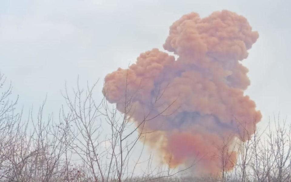 Russian troops hit a cistern with nitric acid in Rubezhnoye.