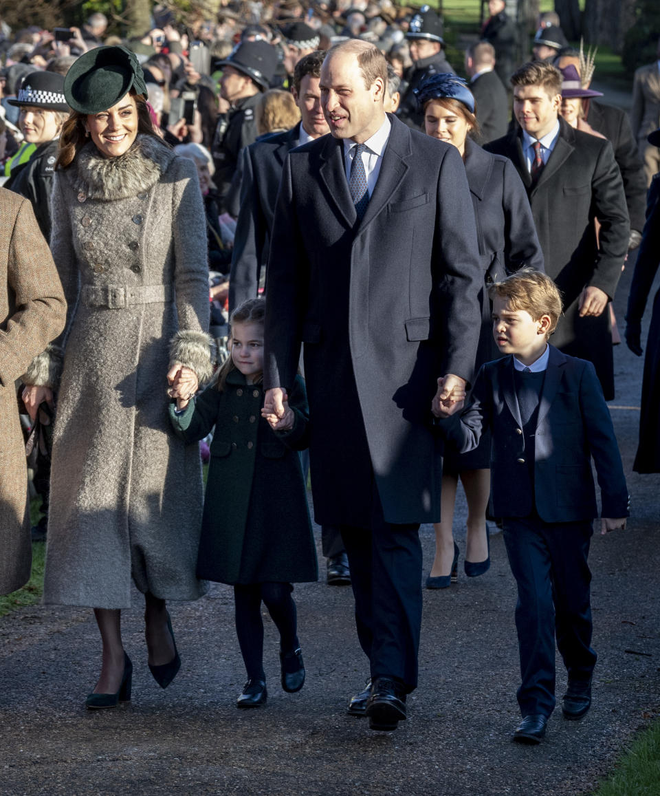 KING'S LYNN, ENGLAND - DECEMBER 25: Catherine, Duchess of Cambridge and Prince William, Duke of Cambridge with Prince George of Cambridge and Princess Charlotte of Cambridge attend the Christmas Day Church service at Church of St Mary Magdalene on the Sandringham estate on December 25, 2019 in King's Lynn, United Kingdom. (Photo by Mark Cuthbert/UK Press via Getty Images)