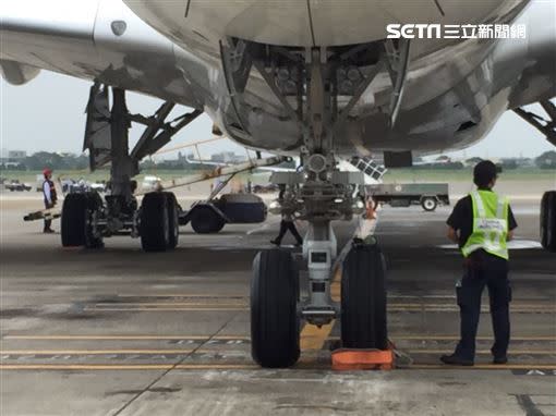 航空專家指出，高以翔遺體運回的方式有2種。（圖／記者陳啓明攝）