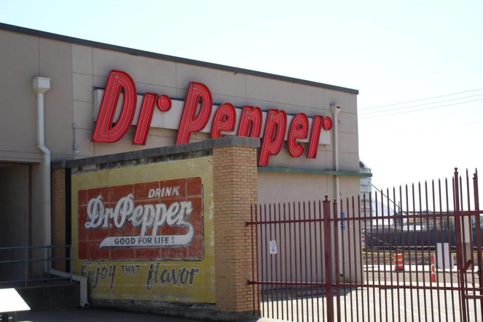 Discover the history of the soft drink industry centered around Dr Pepper at this three-story museum in downtown Waco.