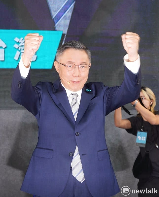 柯文哲今（19）日表示，將繼續以台灣民眾黨總統候選人身份拚戰到底。   圖：張良一/攝