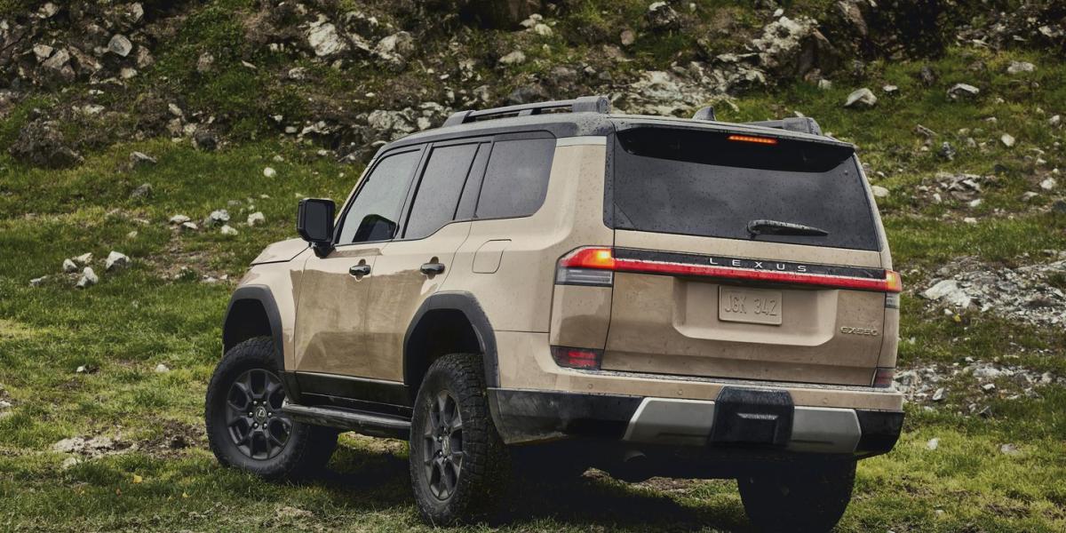 The 2025 Lexus GX 550 Gets 33Inch Tires, Locking Rear Diff, and a